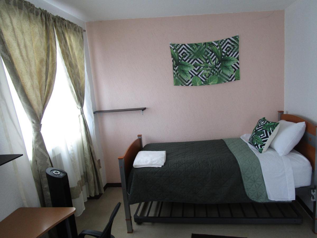 Preciosa Casa Palmera En Cuernavaca Con Alberca, Wifi, Tv Y Cocina Para Fin De Semana, Descanso, Vacaciones O Home Office Emiliano Zapata  Exteriör bild